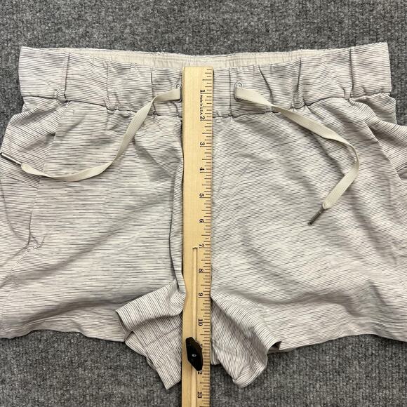 Lululemon Shorts Womens 6 Light Gray White Micro Stripe Lined Running Drawstring - Picture 7 of 10